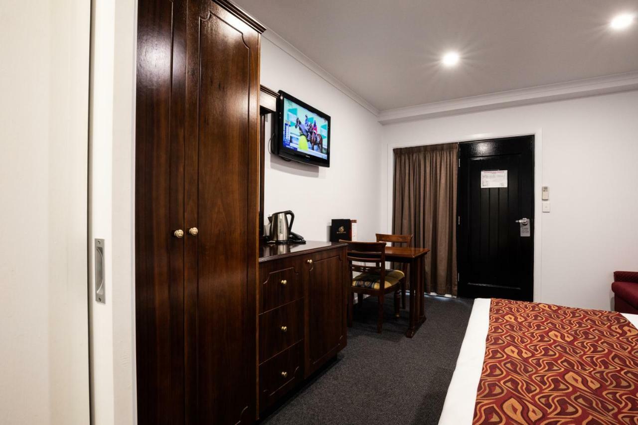 Hotel Settlers Biloela Buitenkant foto