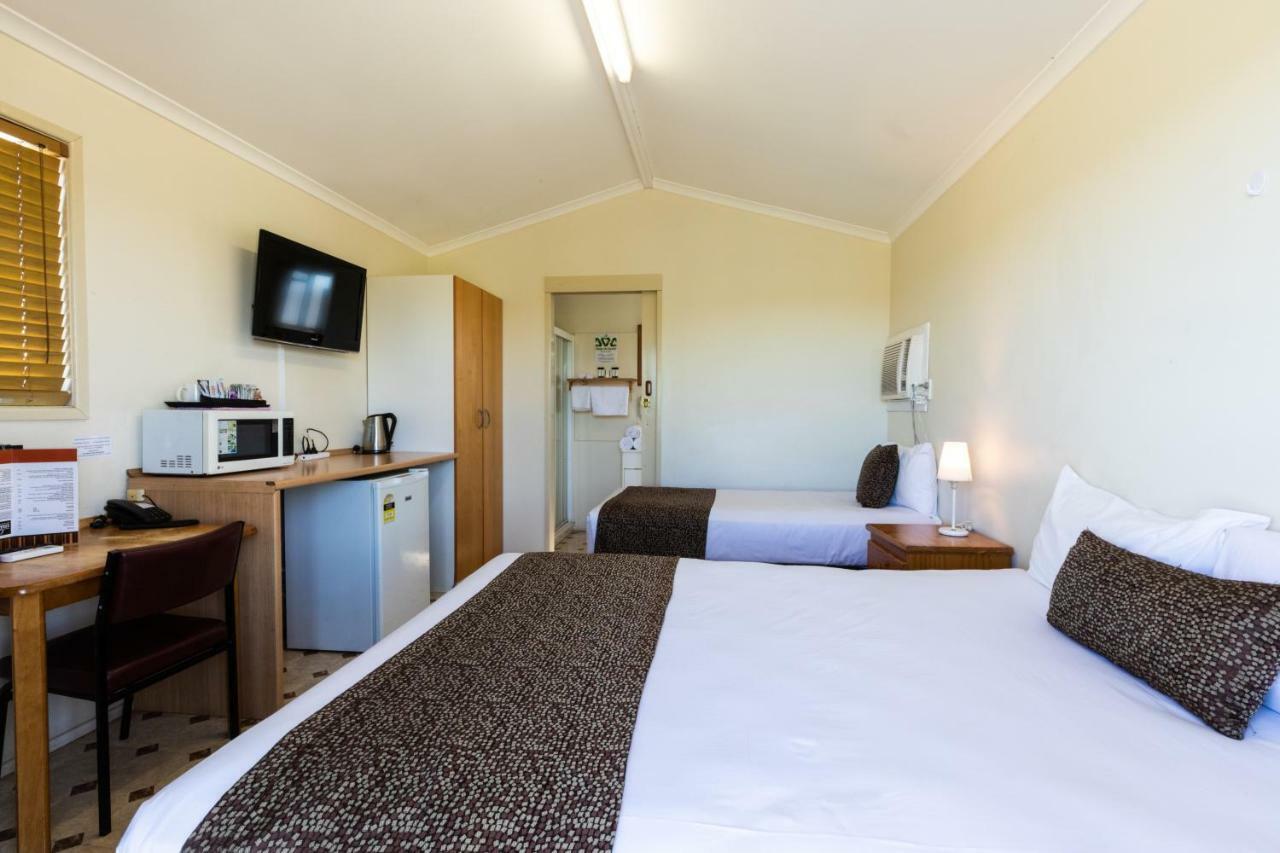 Hotel Settlers Biloela Buitenkant foto