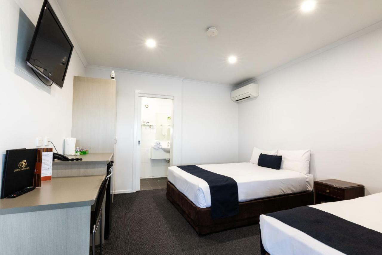 Hotel Settlers Biloela Buitenkant foto