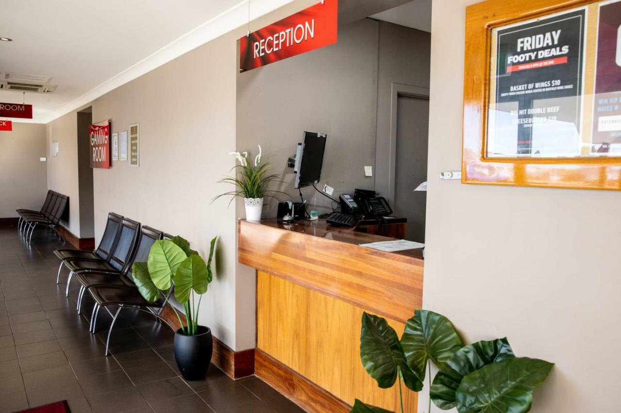 Hotel Settlers Biloela Buitenkant foto